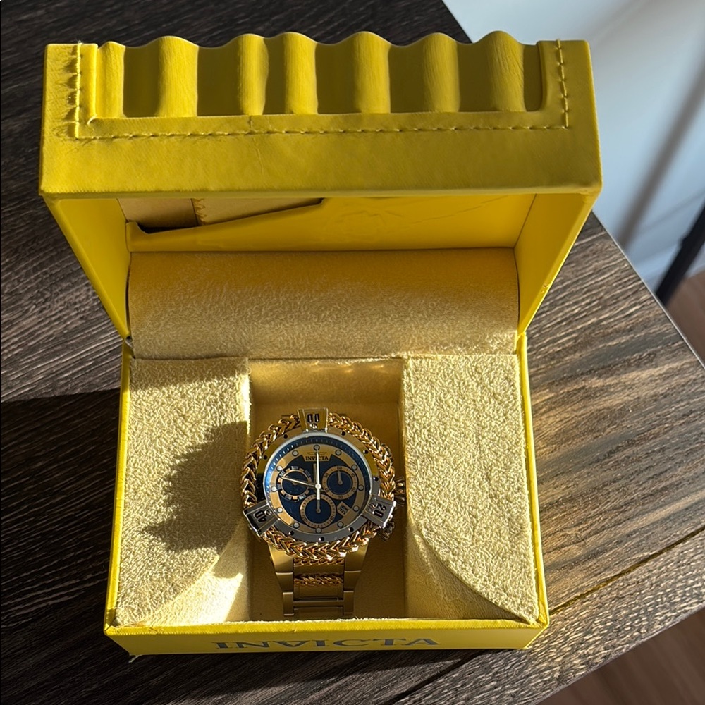 Invicta Men's silver and Blue Watch